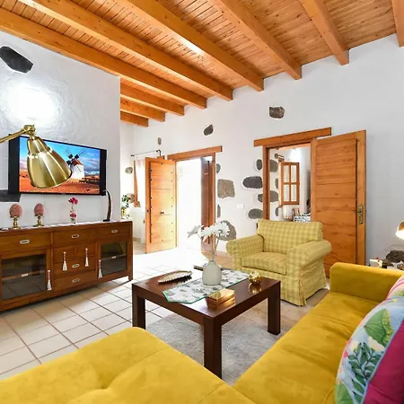 Algodones With Pool By Villagrancanaria